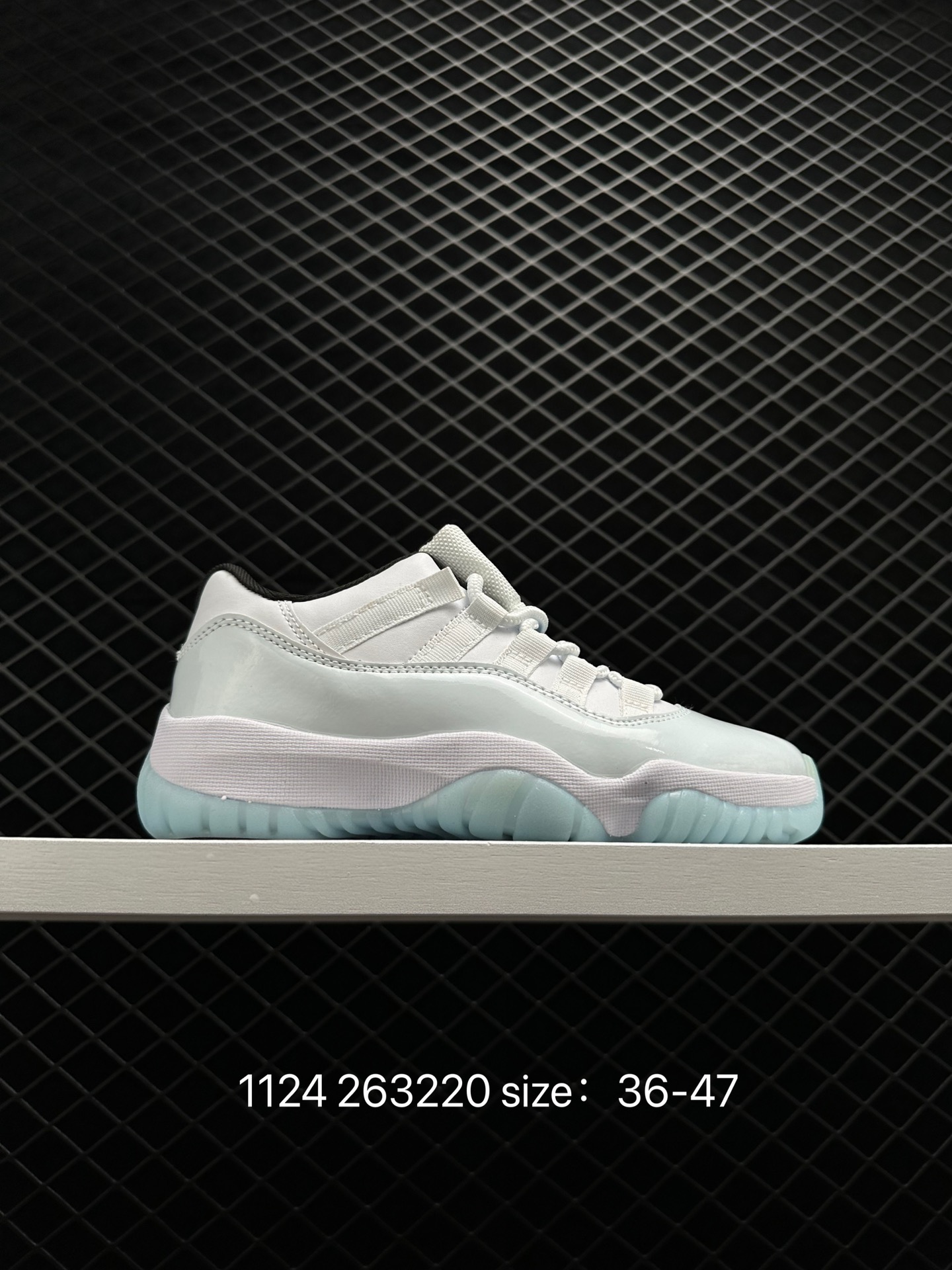 Nike Wmns Air Jordan 11 Retro AJ11